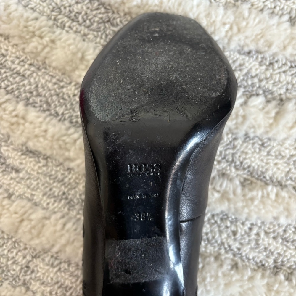 Hugo Boss stilettos - Picture 5 of 9
